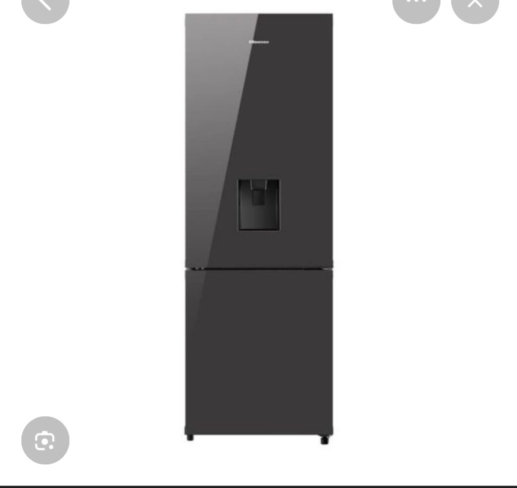 Geleira com dispensador de água